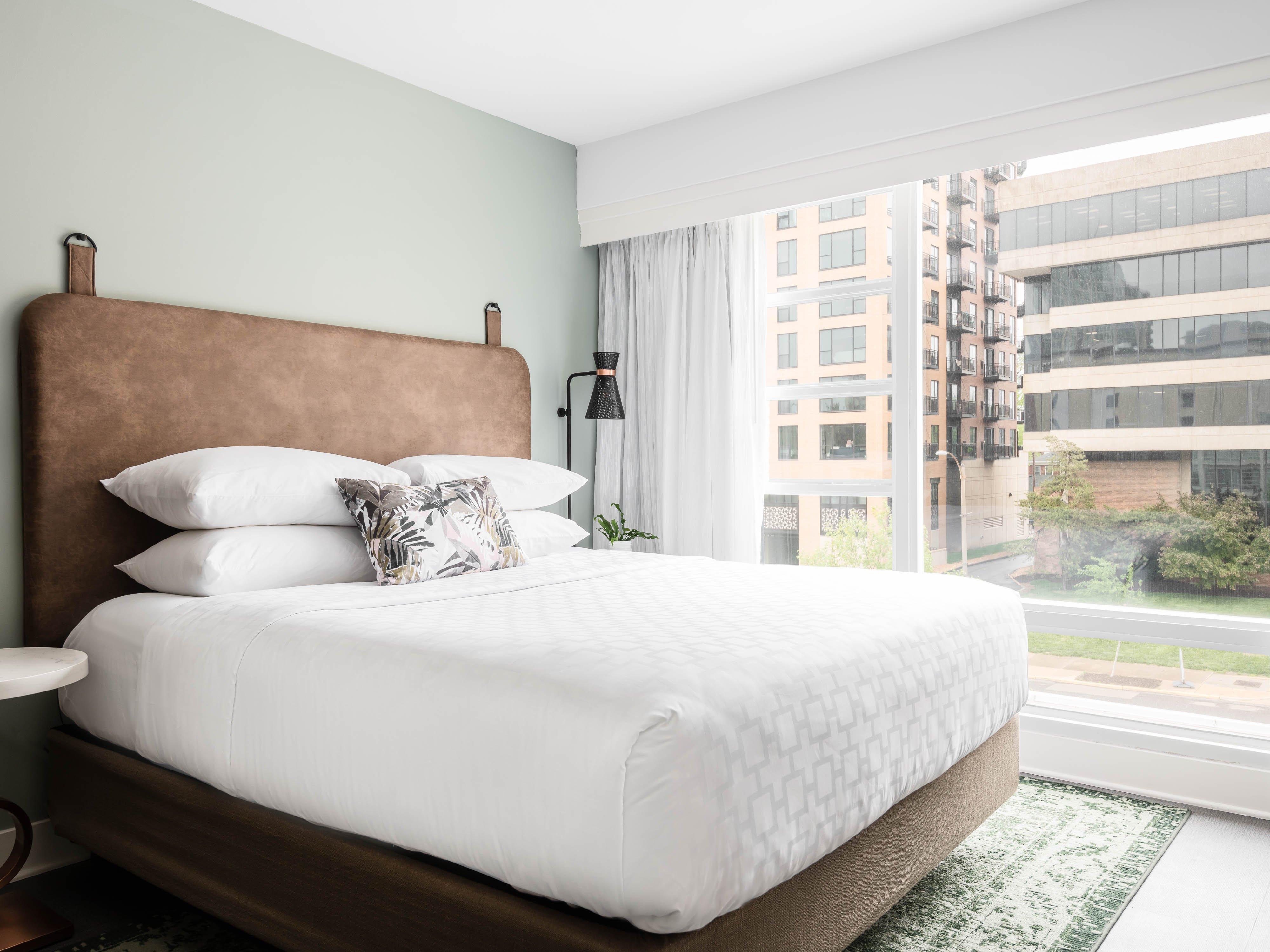 Holiday Inn Express St. Louis Central West End By Ihg Exterior photo
