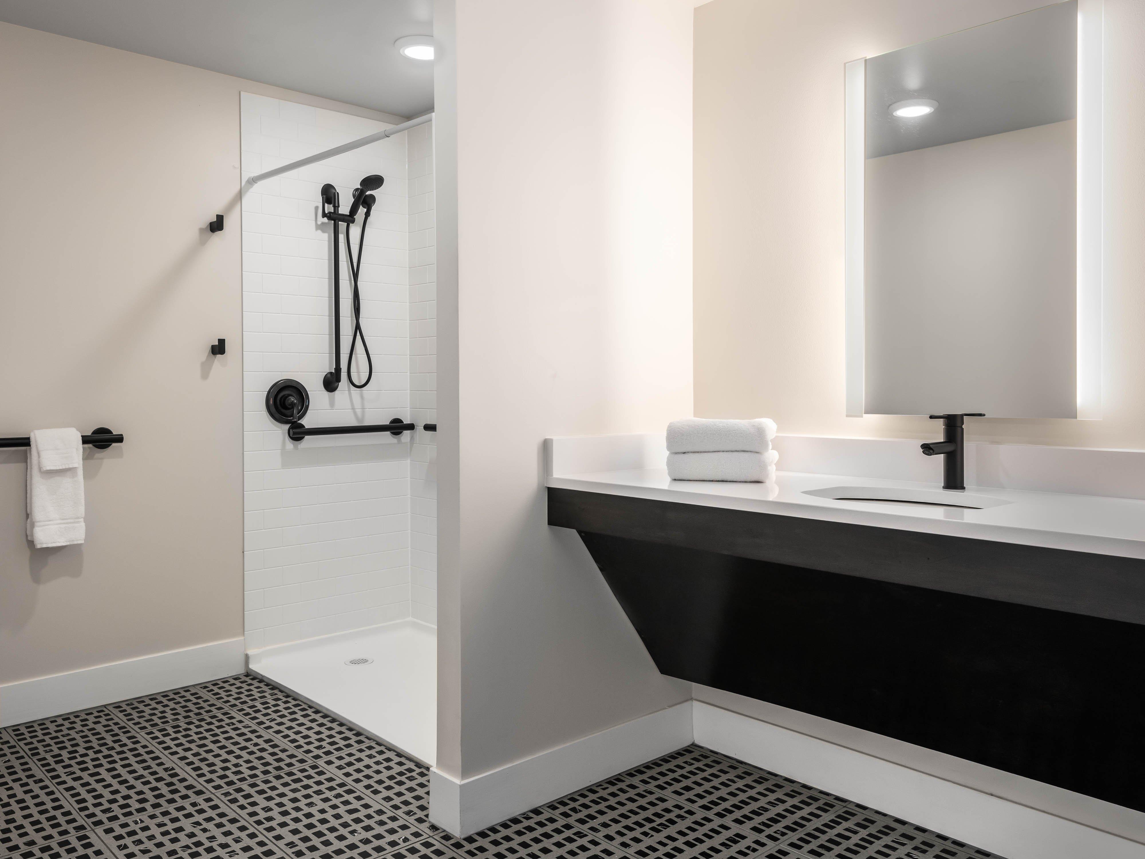 Holiday Inn Express St. Louis Central West End By Ihg Exterior photo