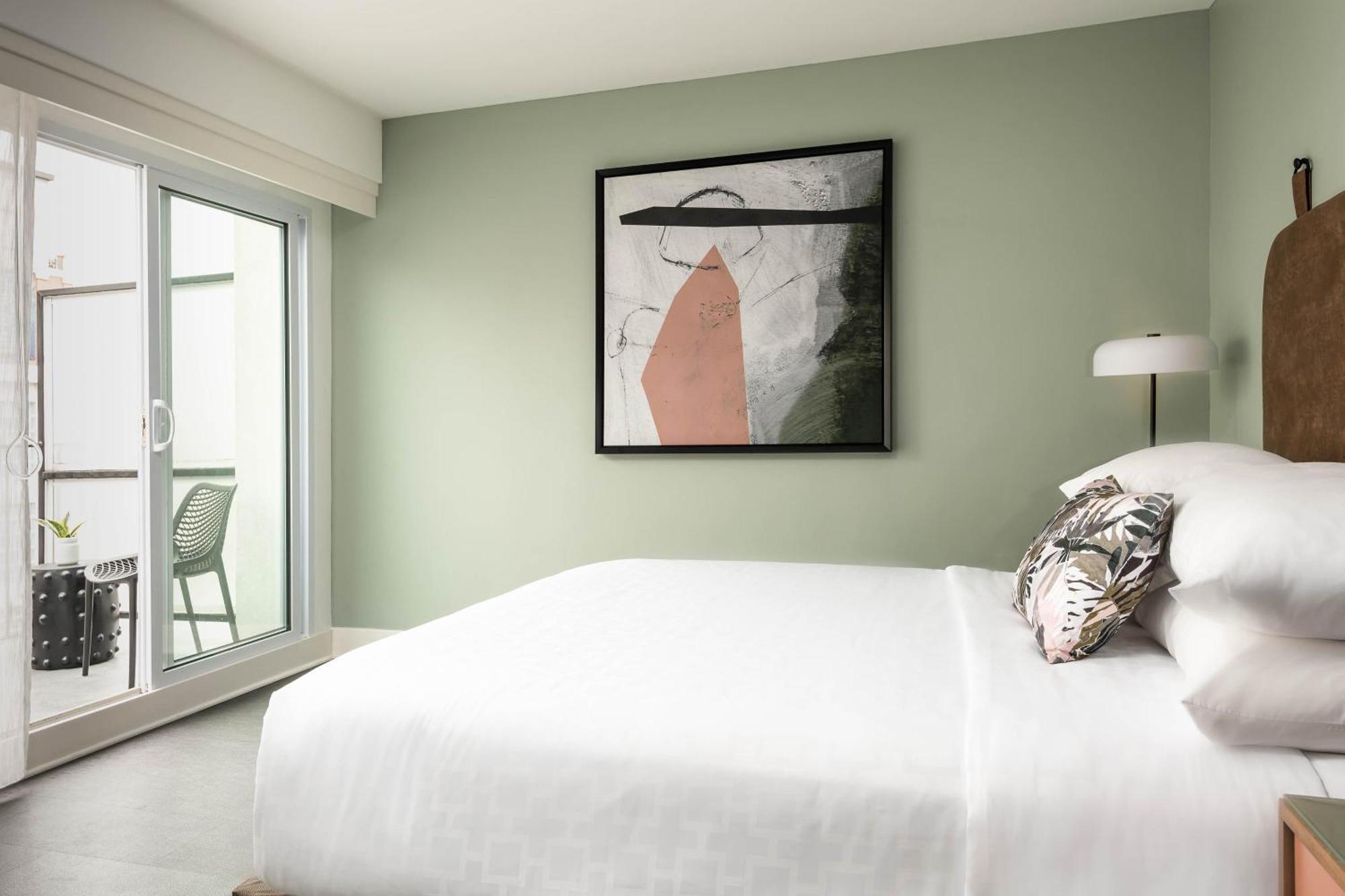 Holiday Inn Express St. Louis Central West End By Ihg Exterior photo