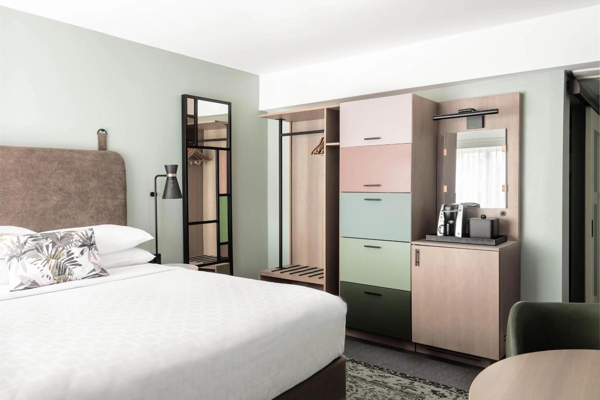 Holiday Inn Express St. Louis Central West End By Ihg Exterior photo