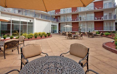 Holiday Inn Express St. Louis Central West End By Ihg Restaurant photo